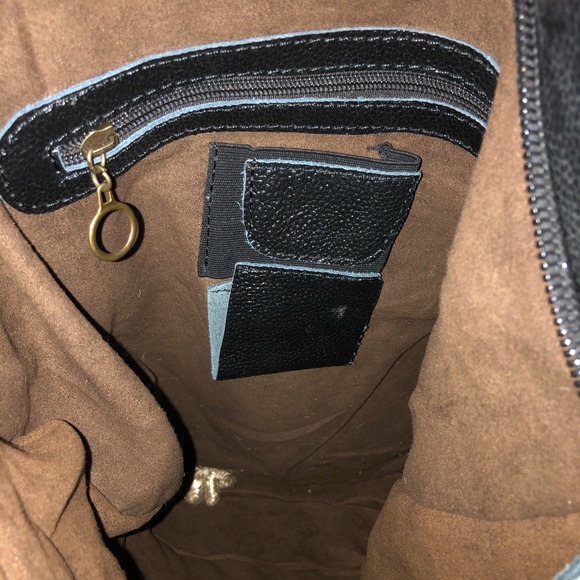 Handcrafted leather tote - Picture 7 of 7